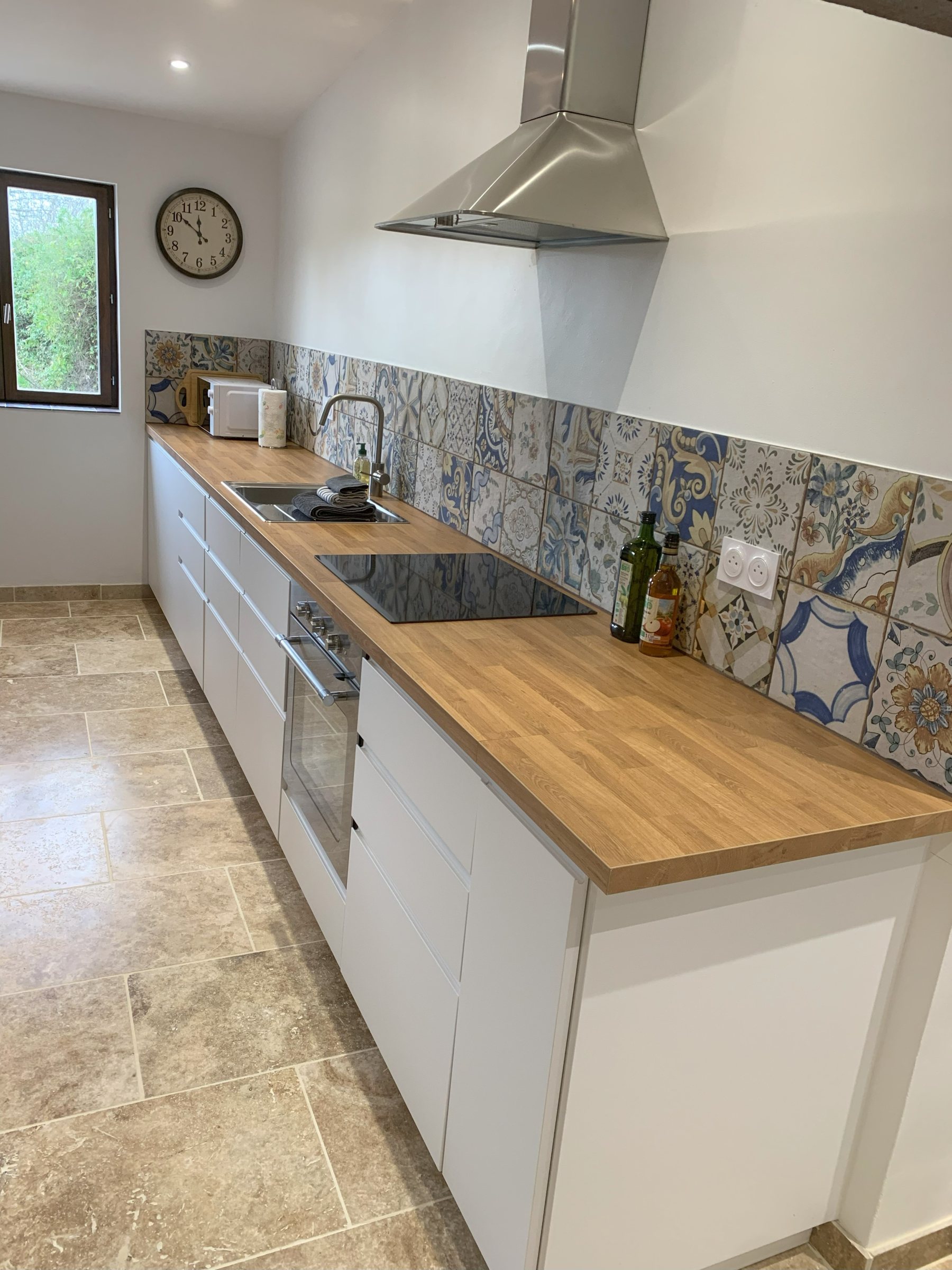 Fully fitted kitchen