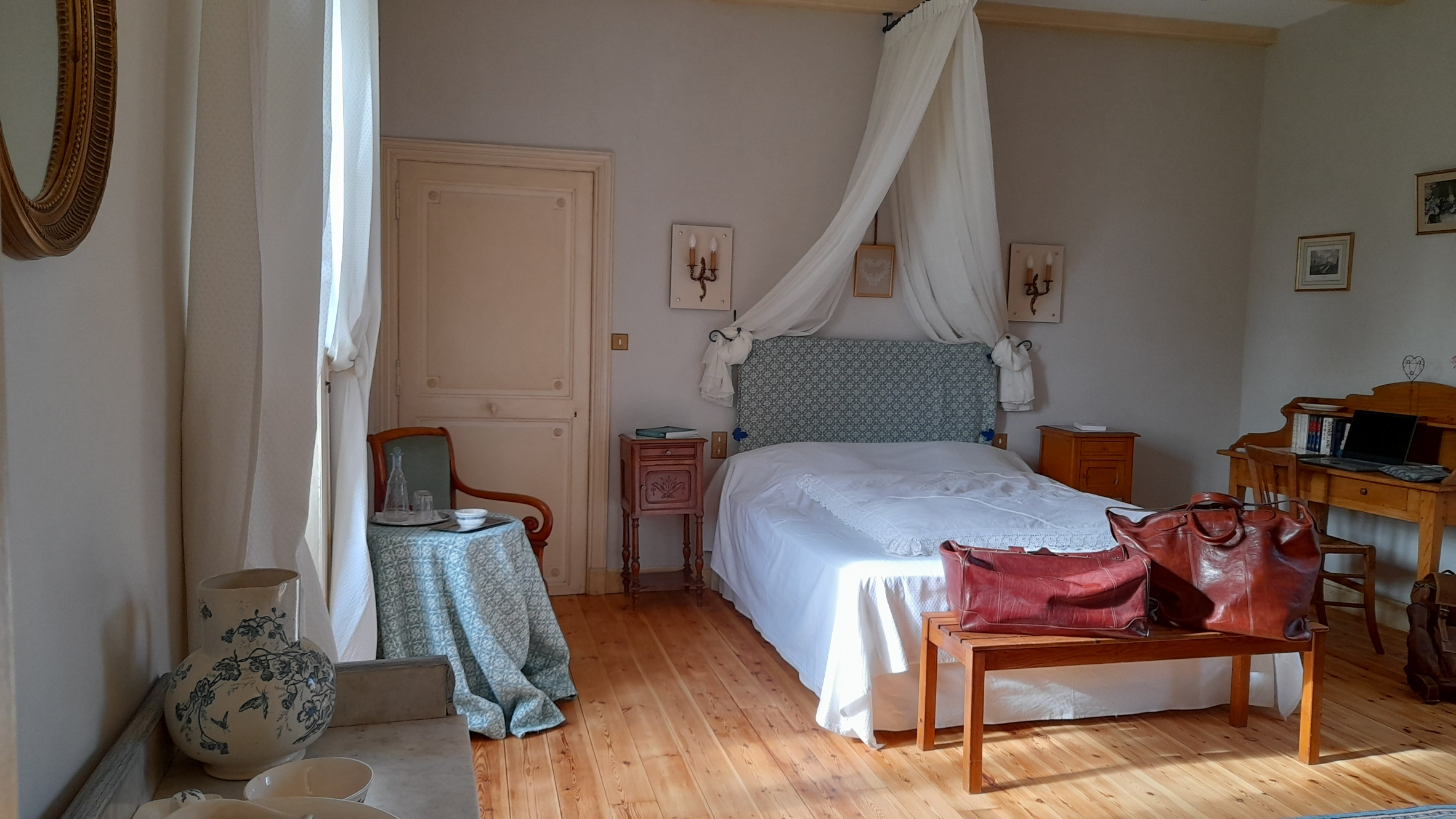La Chambre d'Amis for 2