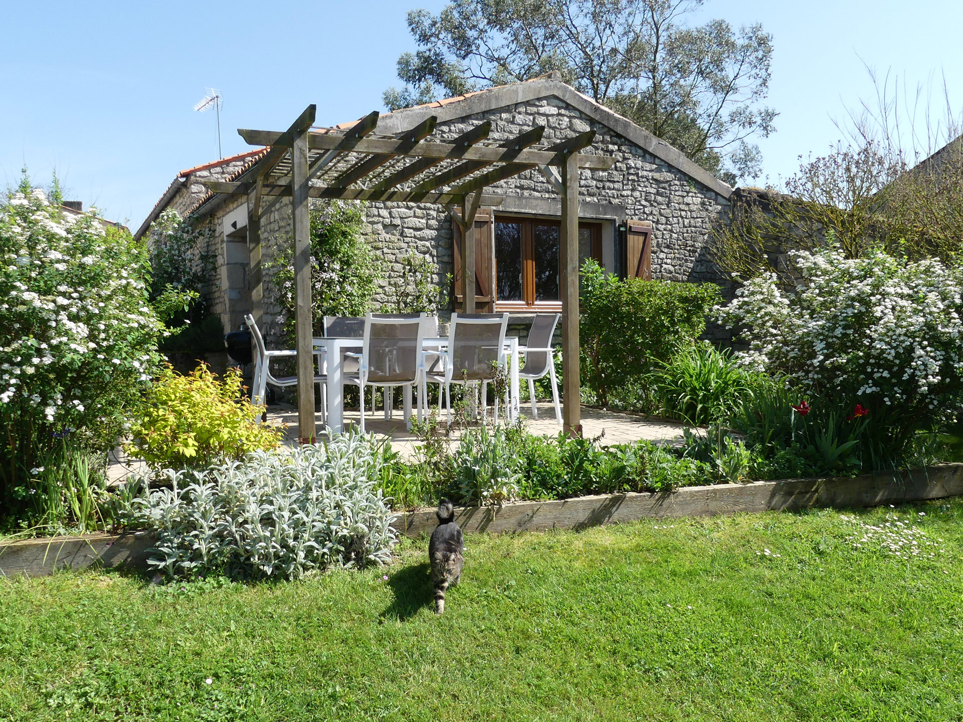 Private Terrace at L'Ecurie Holiday Cottage