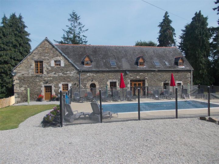 The old stables, house on the right
