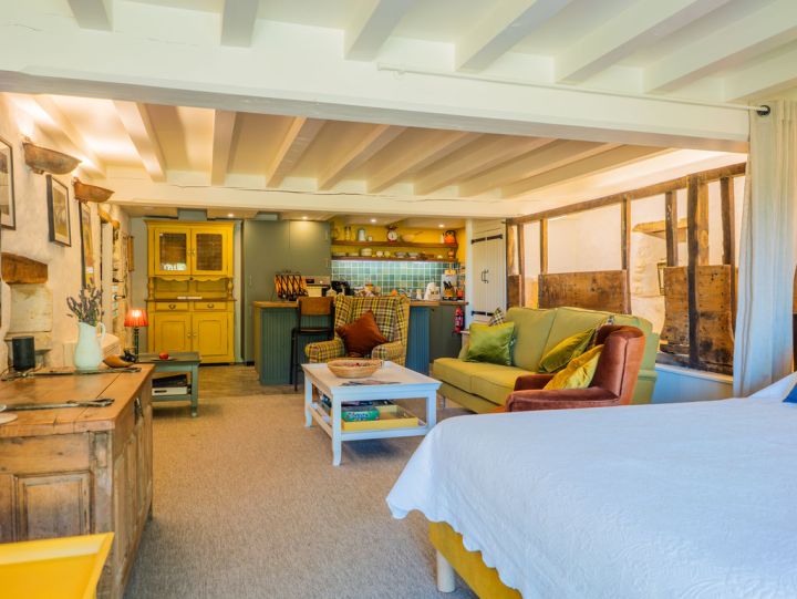 Carmagnac - Comfortable interior with air conditioning