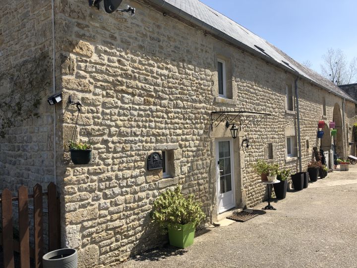 The Old Farm of Amfreville Gite